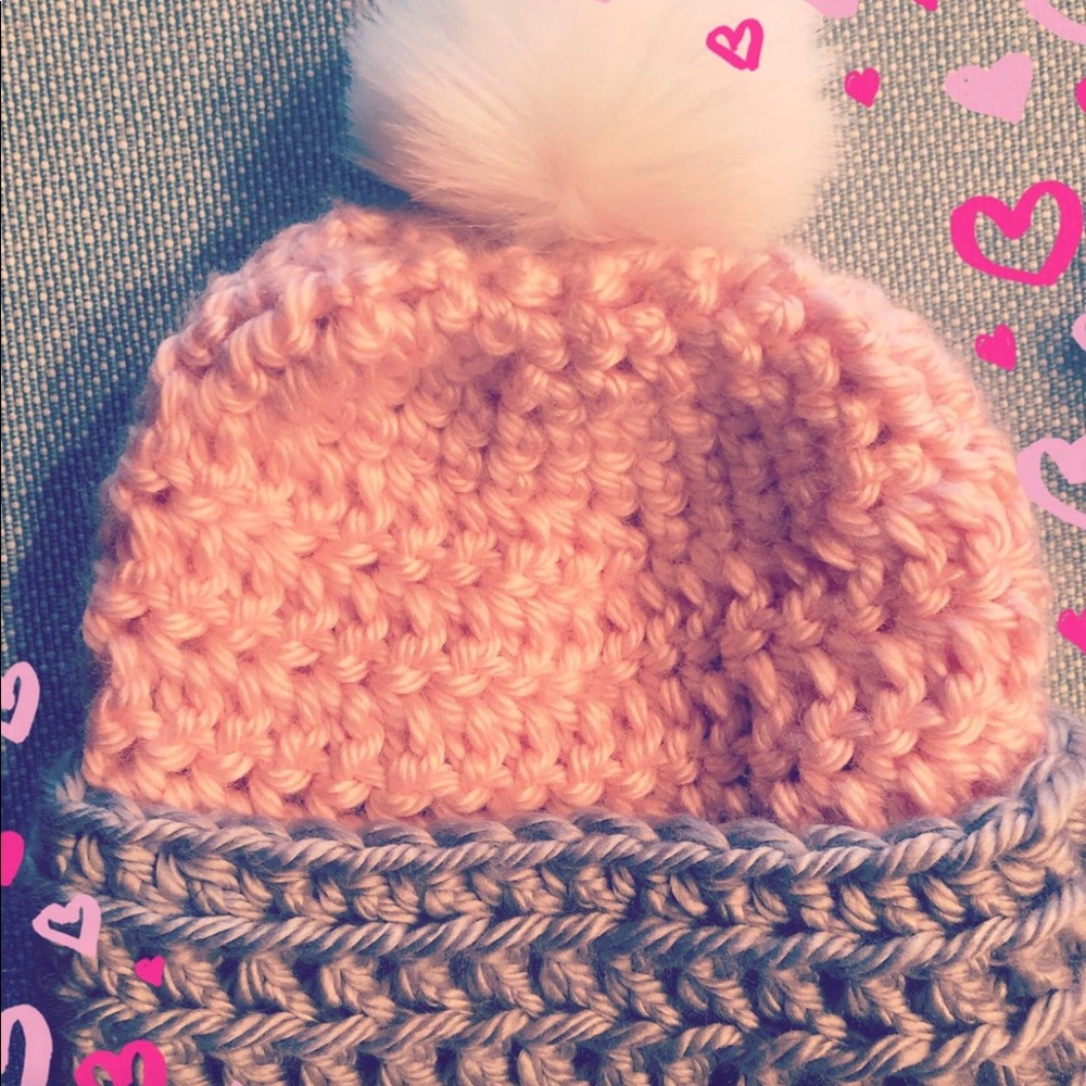 NWT Winter Wonderland hand crocheted pom pom hat